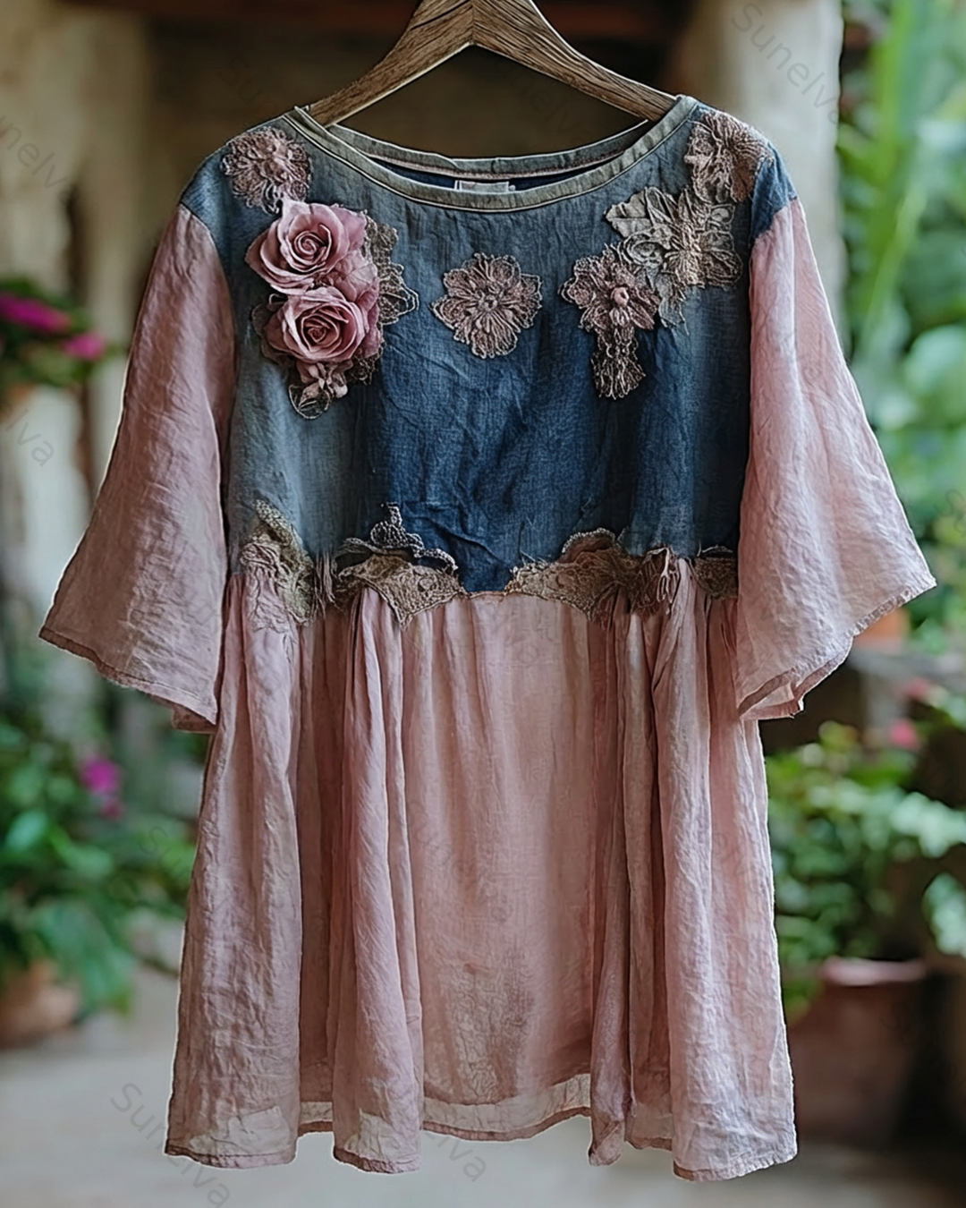 Women's Contrasting Color Lace Patchwork Flowers Embroidery Blouse 4912